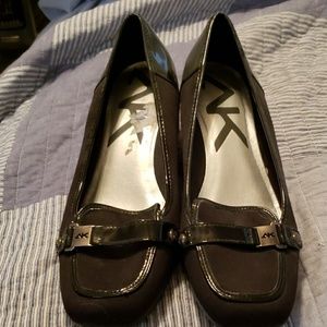 Anne Klein black wedges